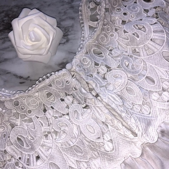 Philosophy crochet Peasant Top - Picture 3 of 4